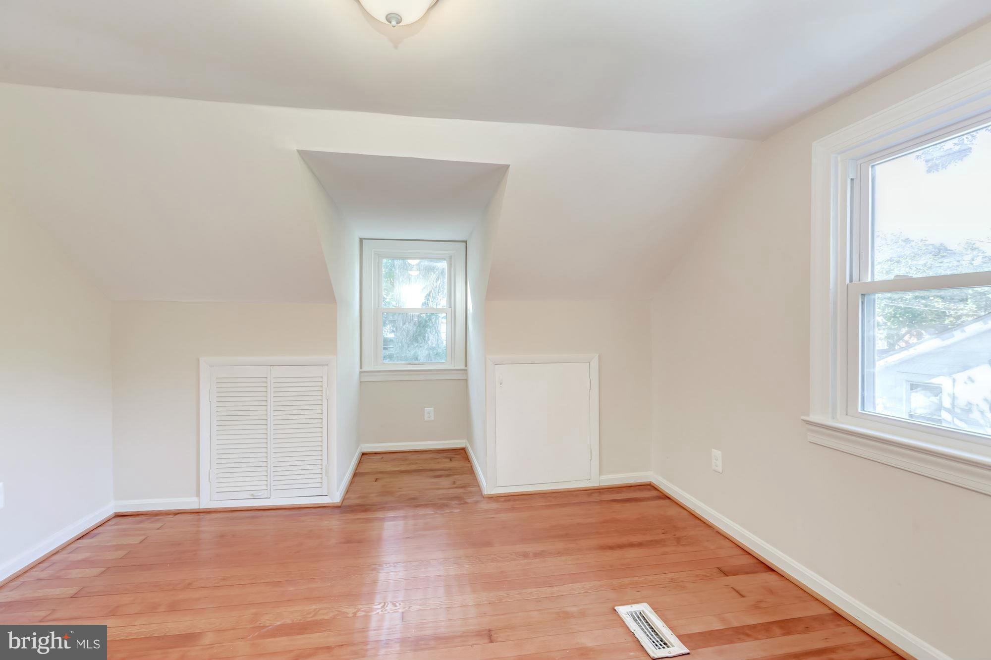 709 Silver Spring Avenue Silver Spring, MD 20910 - Photo 13 of 24 Bedroom #4