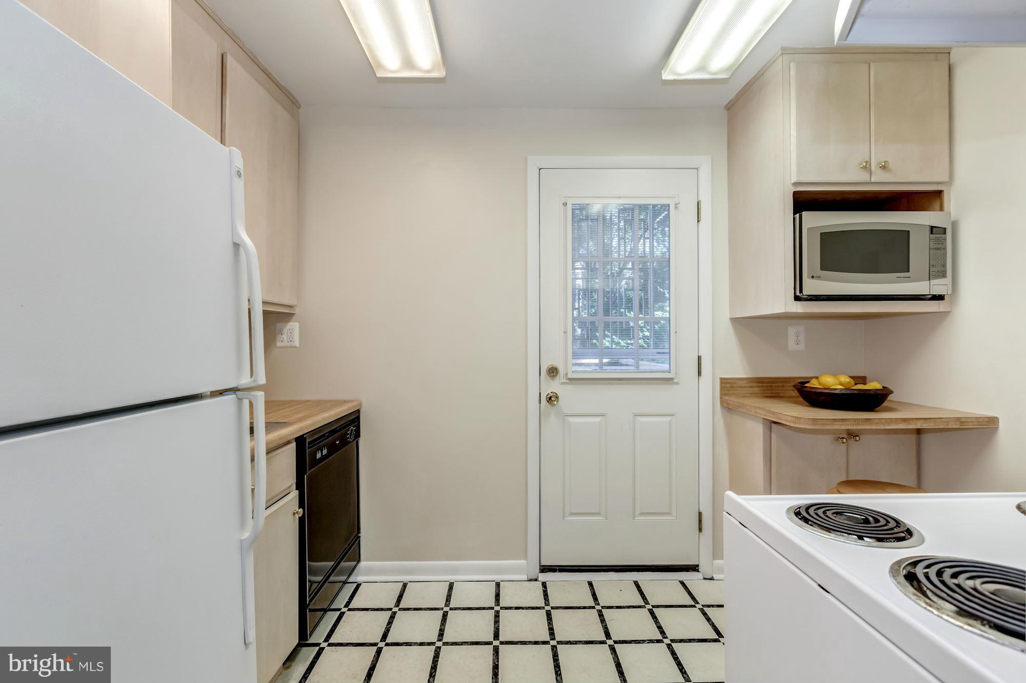 709 Silver Spring Avenue Silver Spring, MD 20910 - Photo 6 of 24 Kitchen