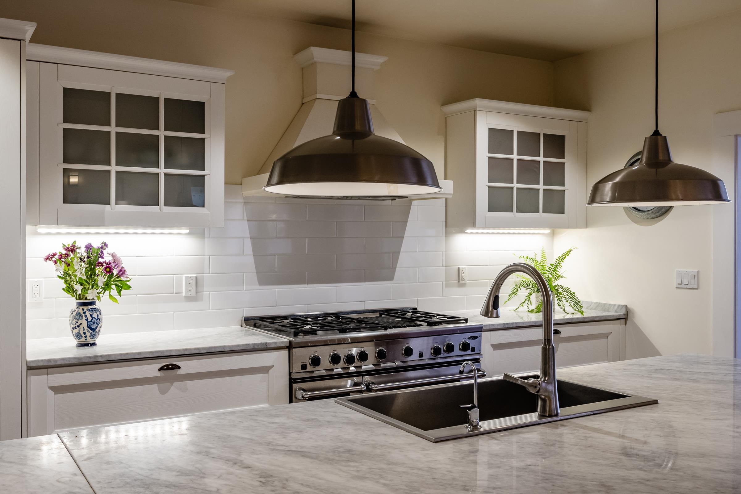 569 Hapapa Road Kula, HI 96790 - Photo 23 of 50 Subzero refrigerator, Bosch dishwasher and DCS eight burner stove with double oven.