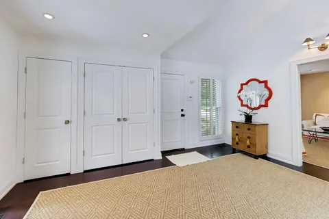 $910,000 | 32 Warrington Drive, Lake Bluff, IL 60044