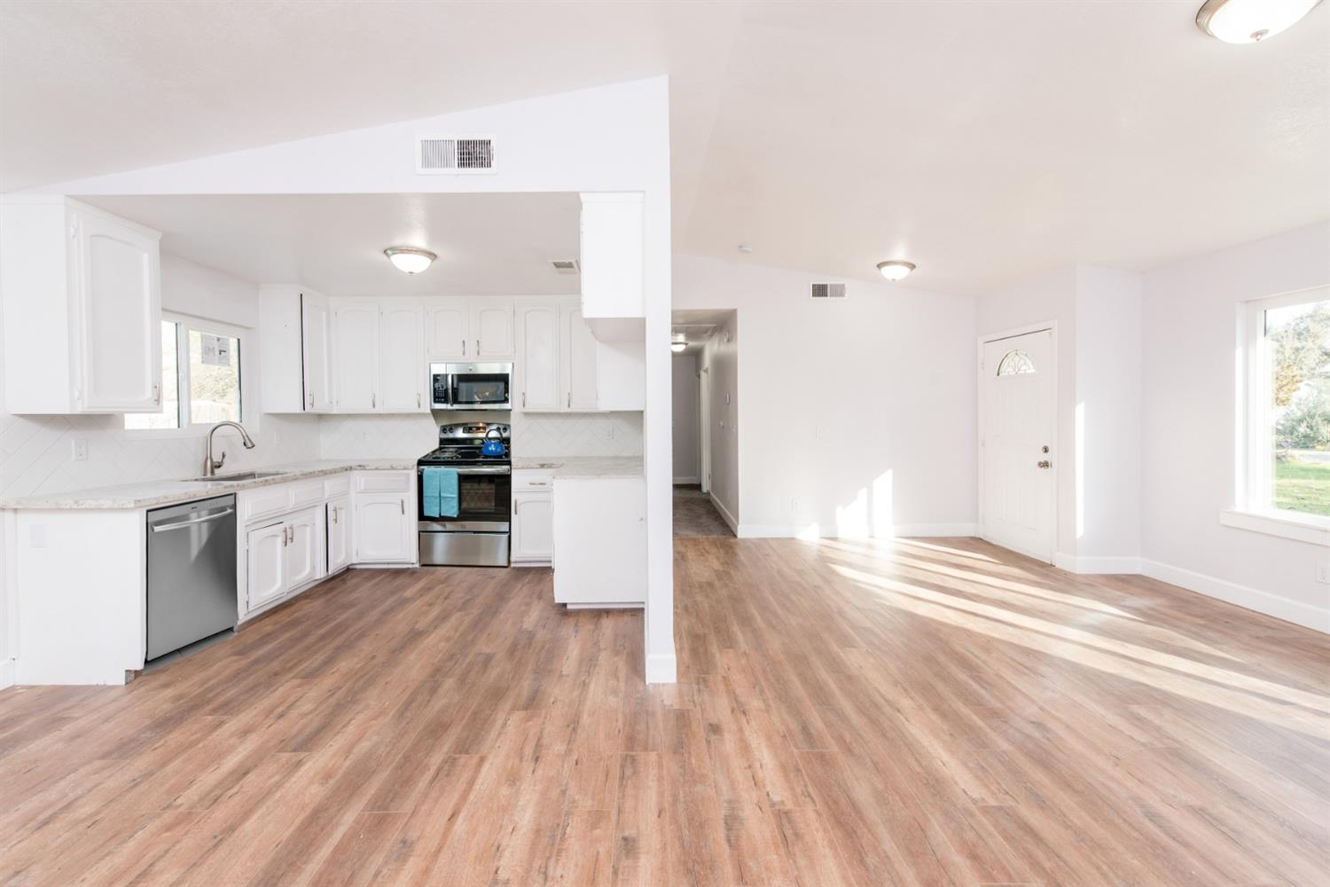17242 Rodeo Drive Madera, CA 93638 - Photo 12 of 26 Gallery Image 12