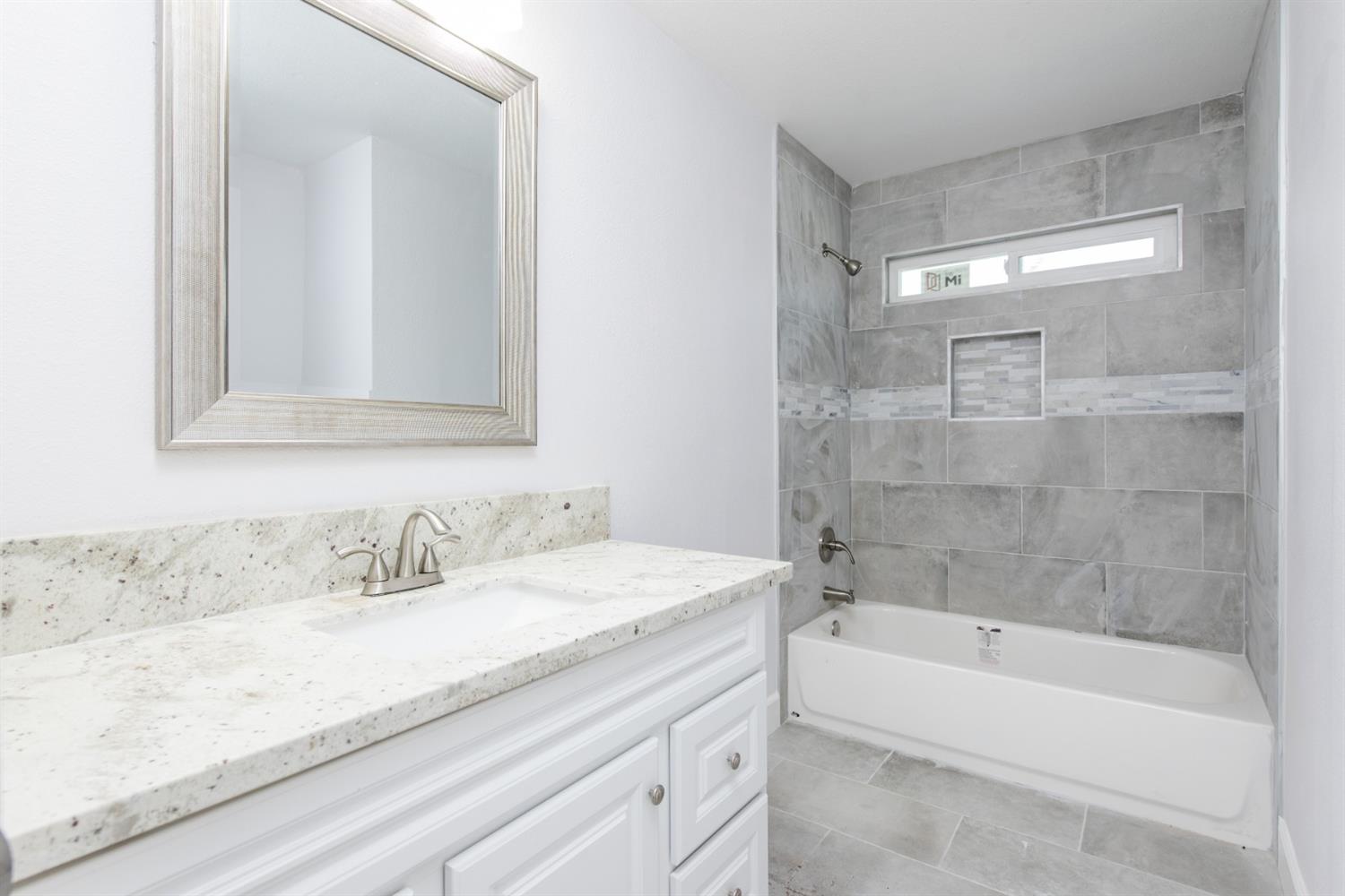 17242 Rodeo Drive Madera, CA 93638 - Photo 13 of 26 Gallery Image 13