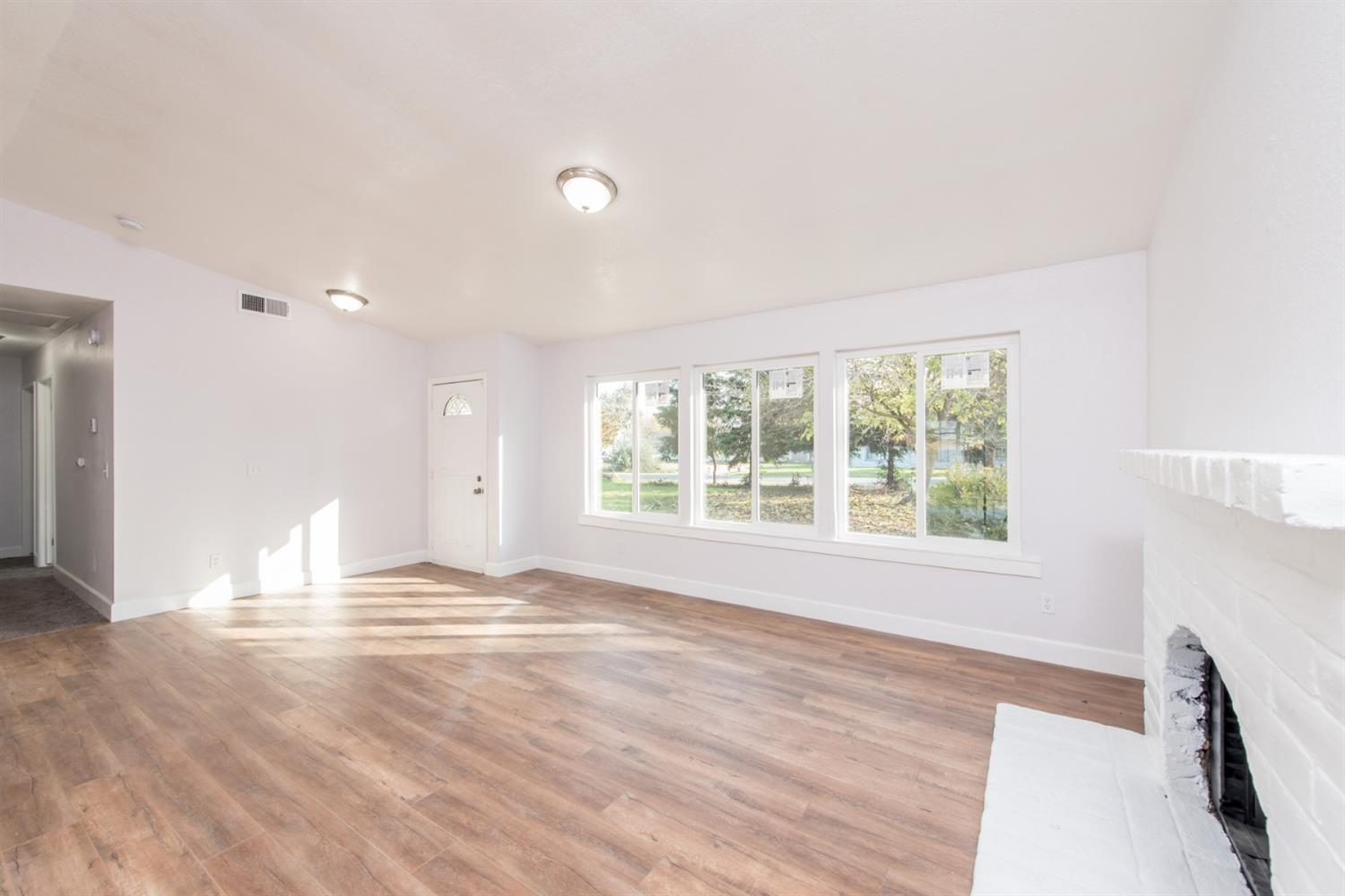 17242 Rodeo Drive Madera, CA 93638 - Photo 6 of 26 Gallery Image 6