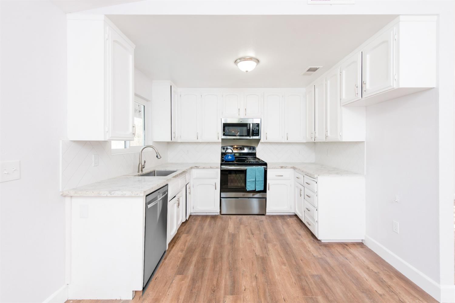 17242 Rodeo Drive Madera, CA 93638 - Photo 9 of 26 Gallery Image 9