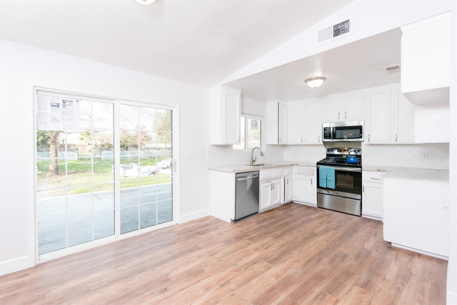 17242 Rodeo Drive Madera, CA 93638 - Photo 10 of 26 Gallery Image 10
