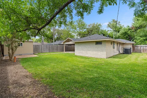 $465,000 | 5113 West 43rd Street, Houston, TX 77092
