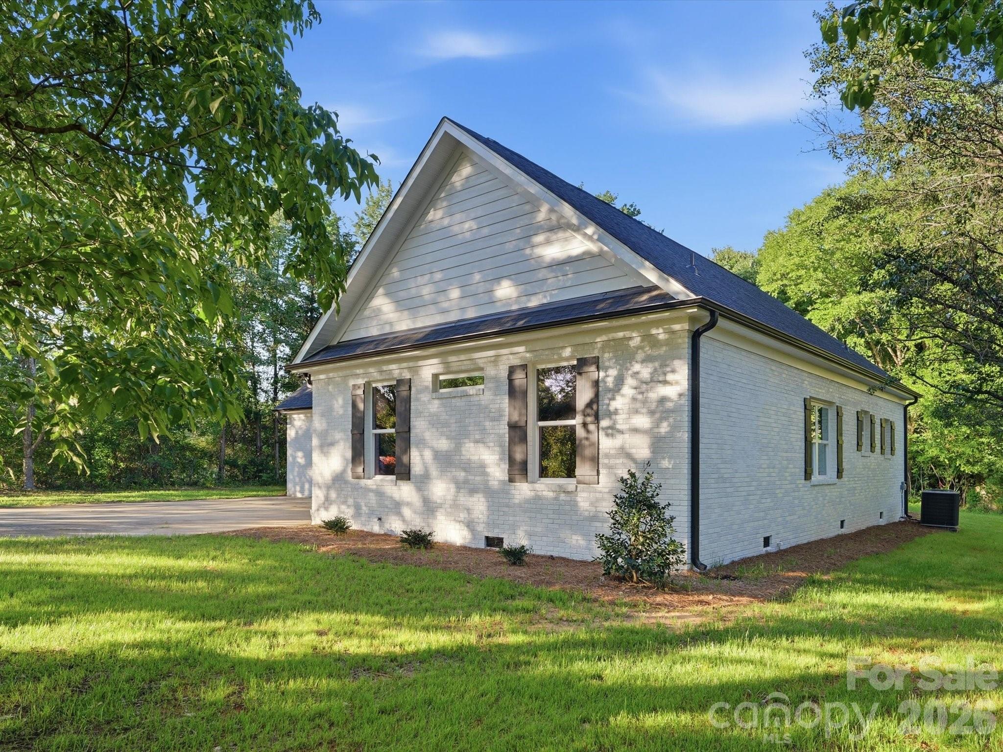 1491 Cedar Grove Road Clover, SC 29710 - Photo 4 of 33