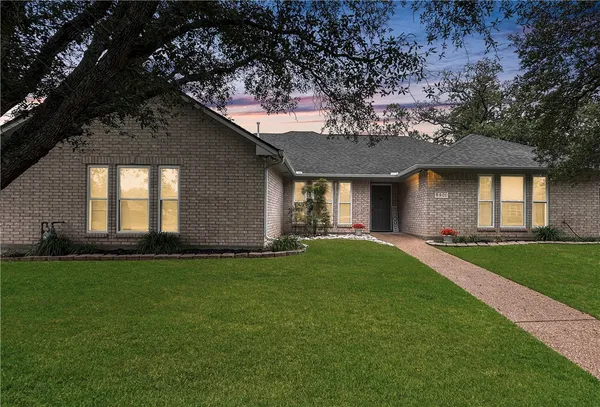 $319,900 | 5901 Sheffield Terrace Lane, Bryan, TX 77802