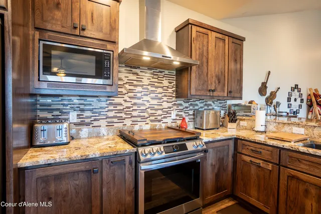 $924,000 | 111 Majestic Lane, Bonners Ferry, ID 83805