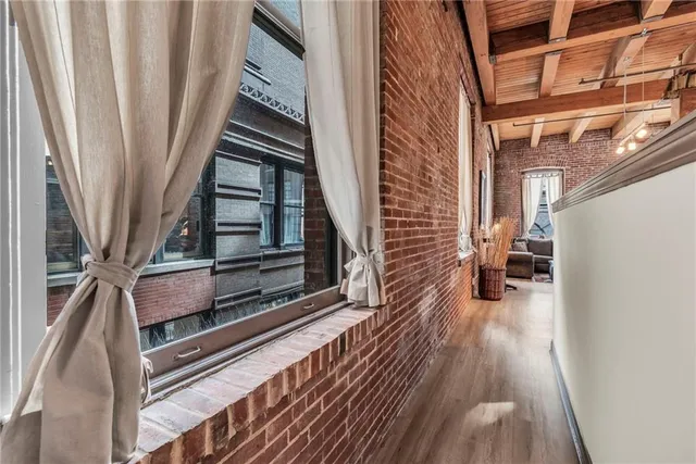 $200,000 | 308 West 8th Street, Unit 201, Kansas City, MO 64105