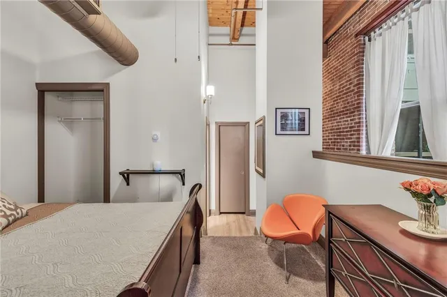 $200,000 | 308 West 8th Street, Unit 201, Kansas City, MO 64105