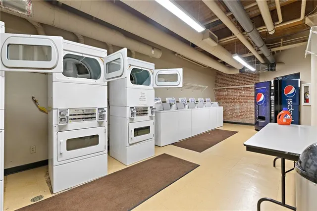 $200,000 | 308 West 8th Street, Unit 201, Kansas City, MO 64105