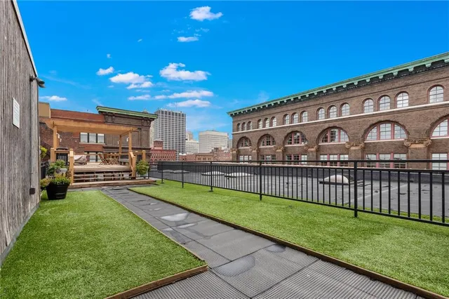 $200,000 | 308 West 8th Street, Unit 201, Kansas City, MO 64105