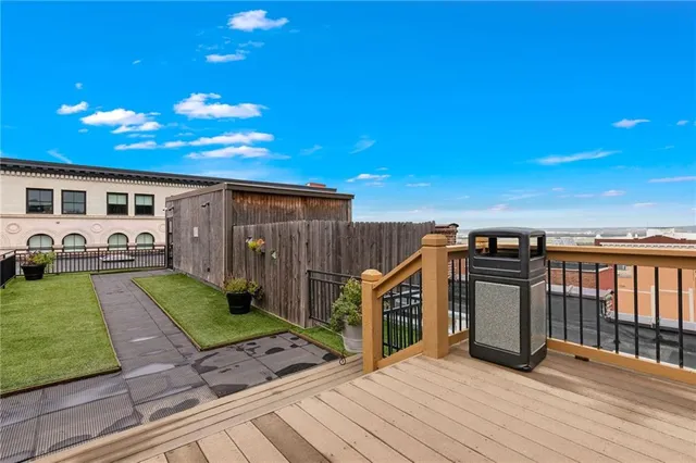 $200,000 | 308 West 8th Street, Unit 201, Kansas City, MO 64105