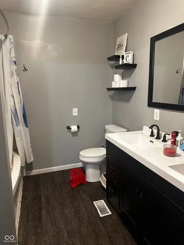 $177,500 | 109 South Range Street, Westport, IN 47283