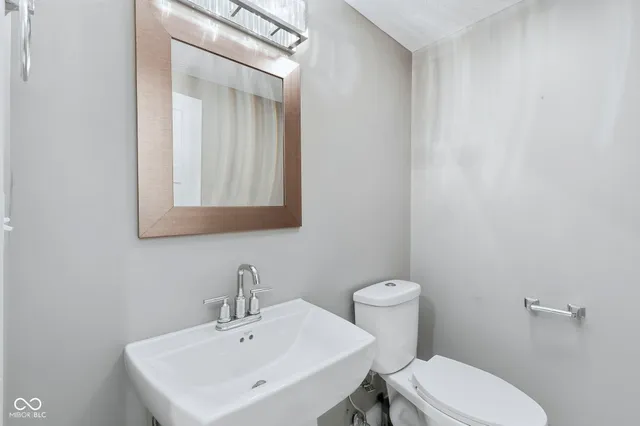 $500,000 | 3106 North Washington Boulevard, Indianapolis, IN 46205