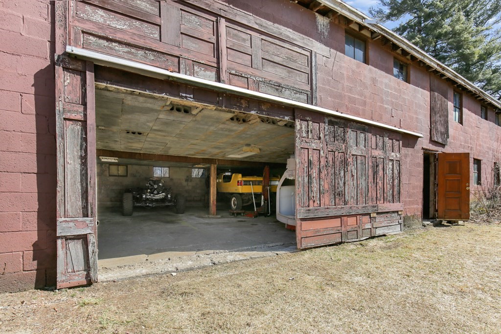 40 Dodge Hill Road Sutton, MA 01590 - Photo 34 of 42