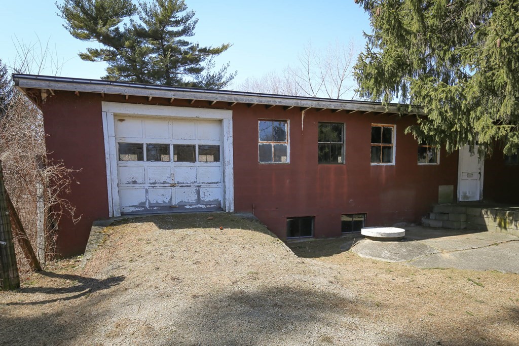 40 Dodge Hill Road Sutton, MA 01590 - Photo 37 of 42