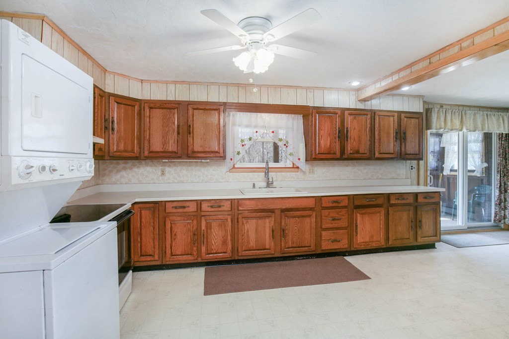 40 Dodge Hill Road Sutton, MA 01590 - Photo 6 of 42