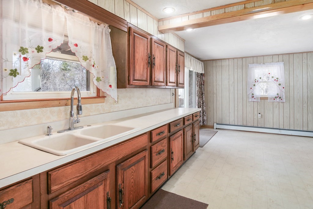 40 Dodge Hill Road Sutton, MA 01590 - Photo 8 of 42