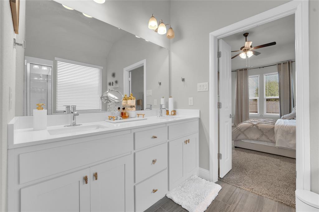 10619 Cherry Tree Way Grand Prairie, TX 76065 - Photo 16 of 26