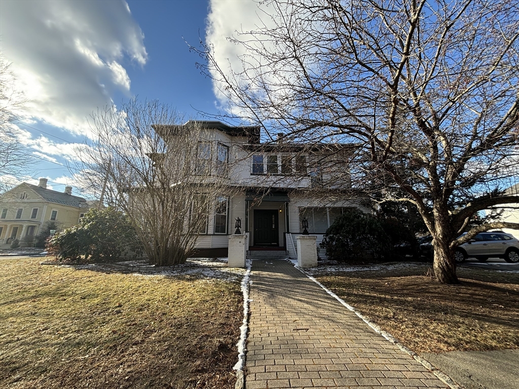 31 Lyman Road, Unit B Northampton, MA 01060 - Photo 1 of 21 Gallery Image 1