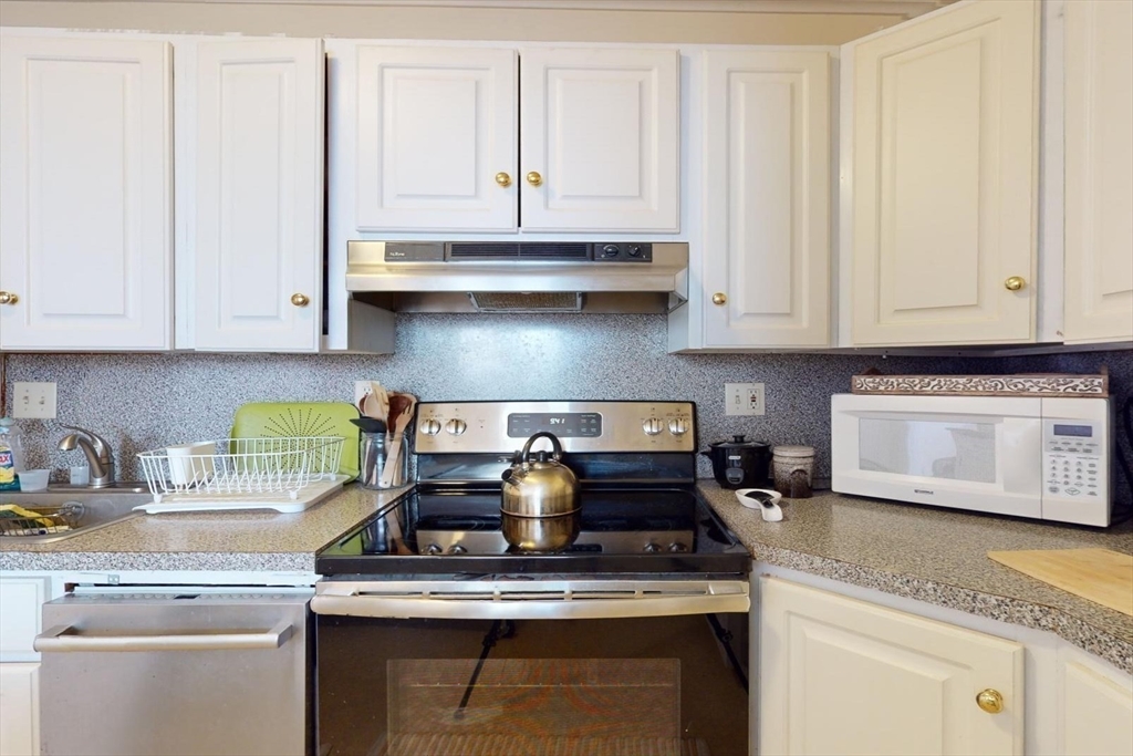 31 Lyman Road, Unit B Northampton, MA 01060 - Photo 7 of 21 Gallery Image 7