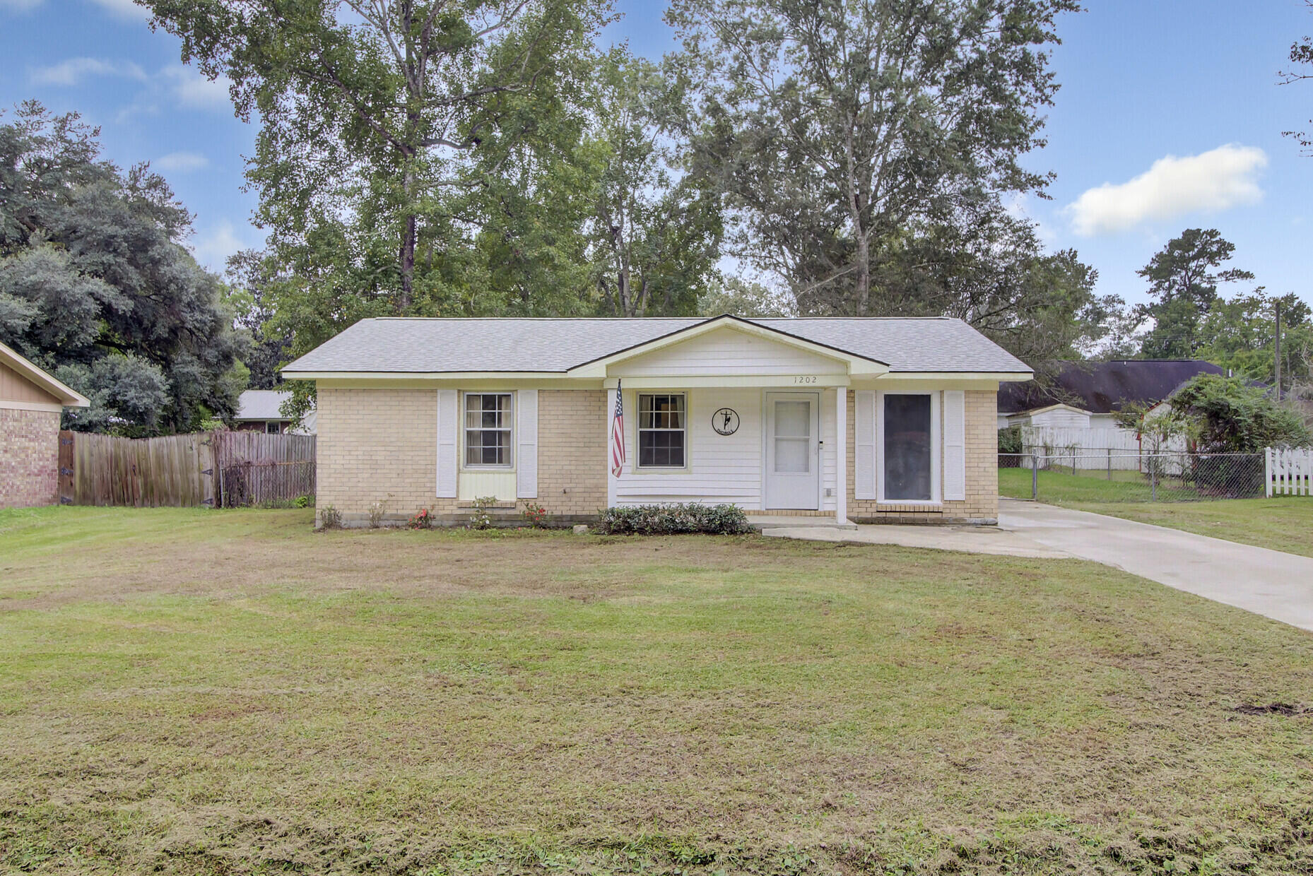1202 State Rd S-8-806 Moncks Corner, SC 29461 - Photo 1 of 33 01_1_mls