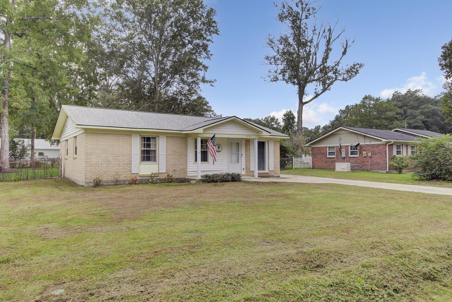 1202 State Rd S-8-806 Moncks Corner, SC 29461 - Photo 3 of 33 04_4_mls