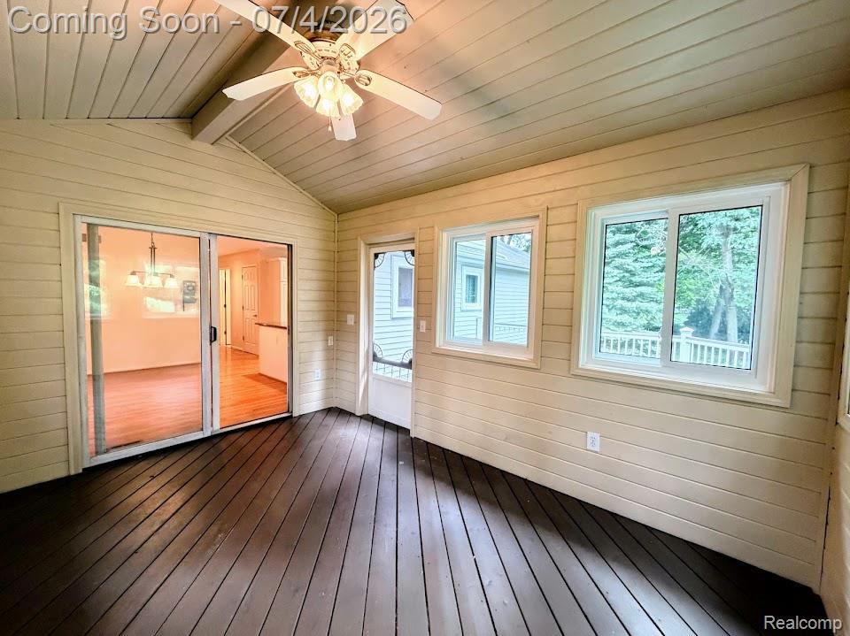 10928 Sunny Ridge Court Pinckney, MI 48169 - Photo 21 of 40 IMG_2517.jpg