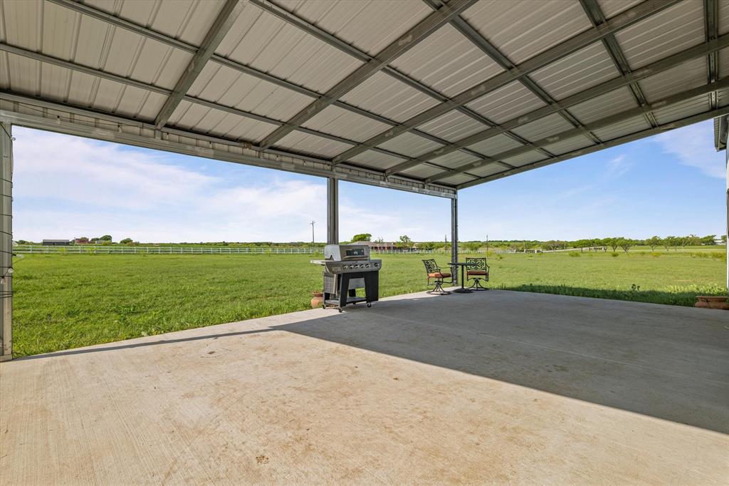 25 Cr 235 Valley View Valley View, TX 76272 - Photo 21 of 23 a view of a outdoor space