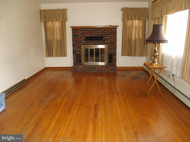 6349 Chapmans Road Allentown, PA 18106 - Photo 2 of 10 Gallery Image 2