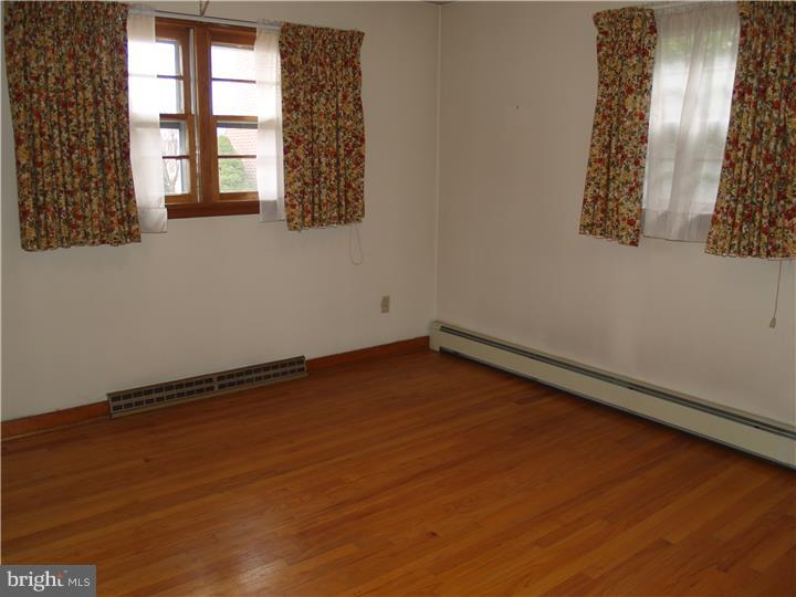 6349 Chapmans Road Allentown, PA 18106 - Photo 8 of 10 Gallery Image 8