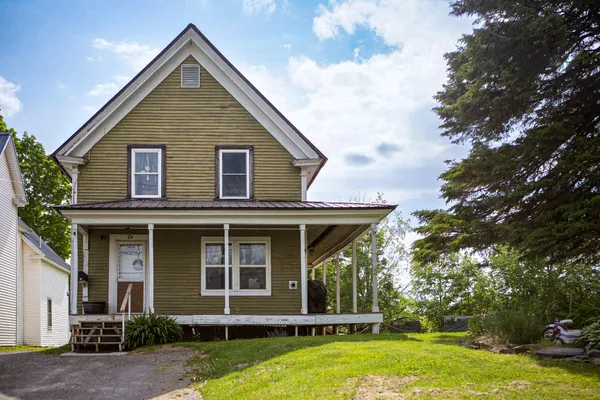 $139,900 | 24 Florence Avenue, Houlton, ME 04730