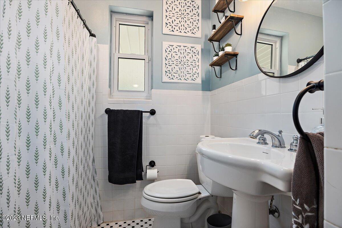 731 South Shores Road Jacksonville, FL 32207 - Photo 21 of 41 16-Bathroom