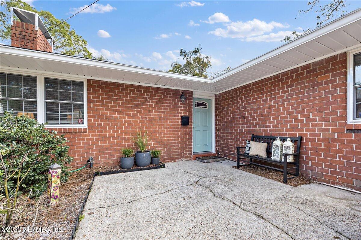 731 South Shores Road Jacksonville, FL 32207 - Photo 35 of 41 02-Entryway