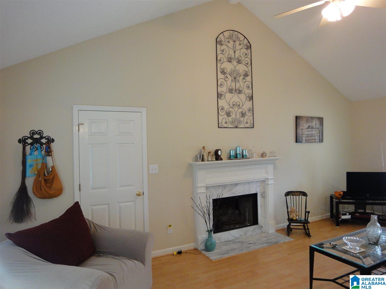138 Cambridge Pointe Circle Alabaster, AL 35007 - Photo 3 of 40