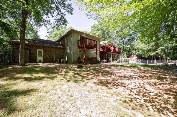 $595,000 | 298 Hudson River Drive, Commerce, GA 30530