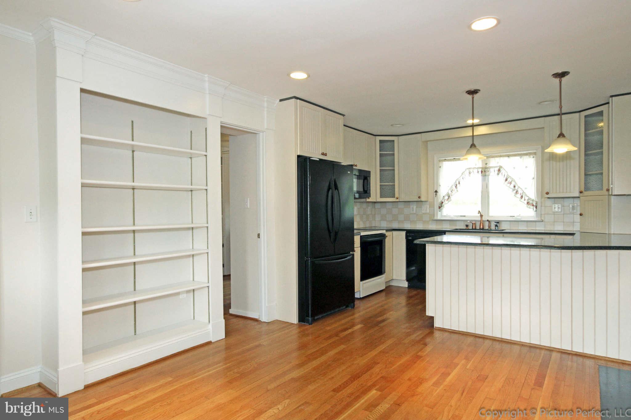 9001 Damascus Road Damascus, MD 20872 - Photo 13 of 30 Interior (General)
