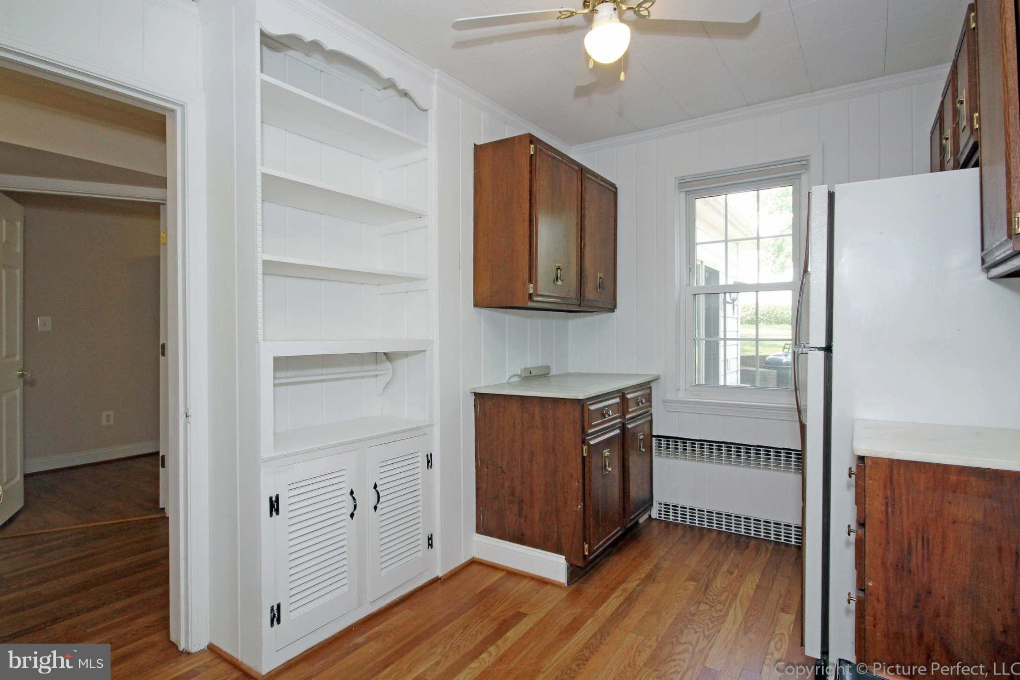 9001 Damascus Road Damascus, MD 20872 - Photo 18 of 30 Butlers Pantry