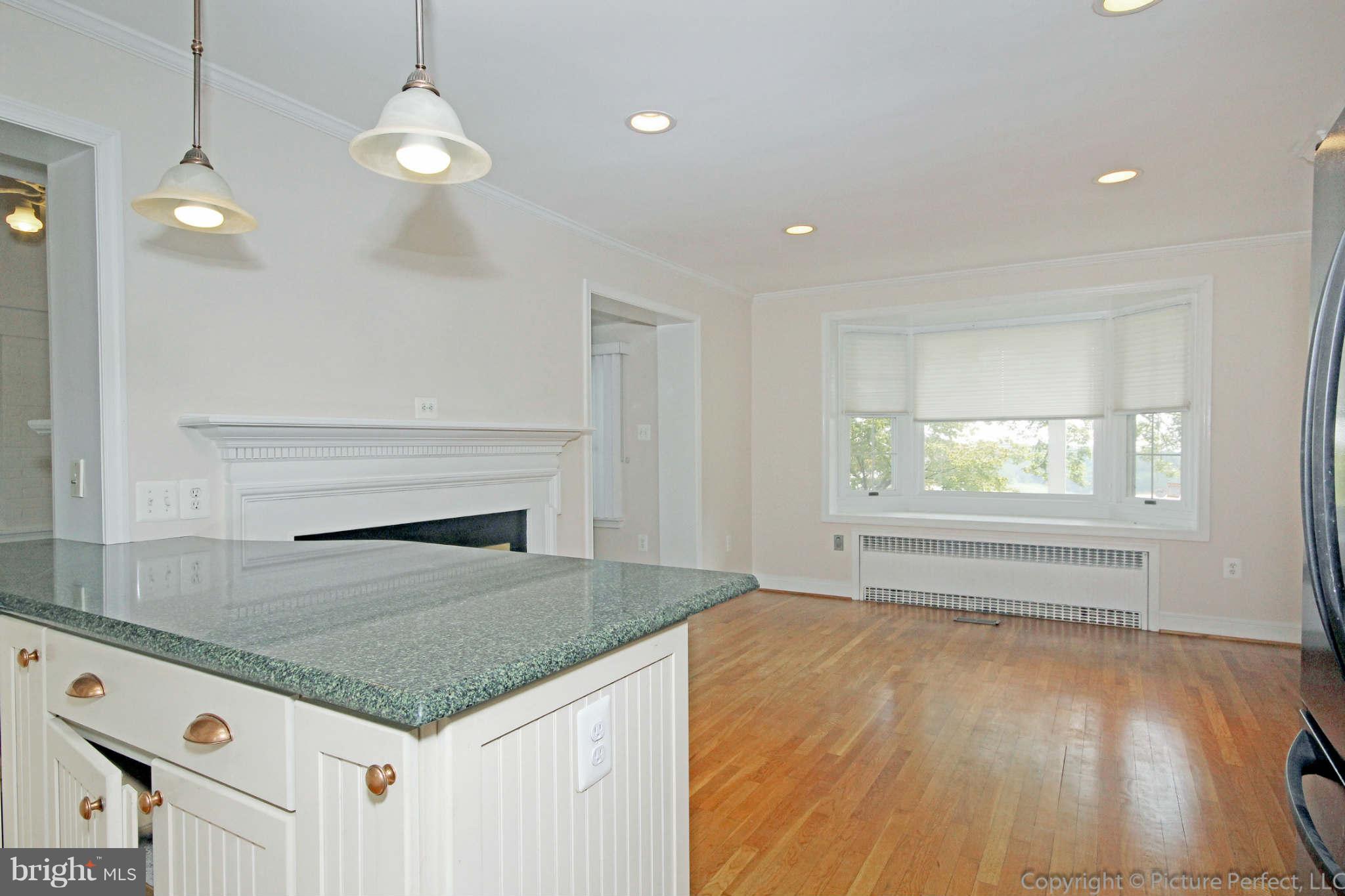 9001 Damascus Road Damascus, MD 20872 - Photo 10 of 30 Breakfast area