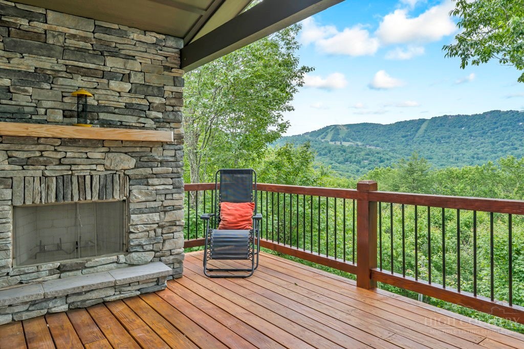 140 Lower Grouse Ridge Road Beech Mountain, NC 28604 - Photo 1 of 50