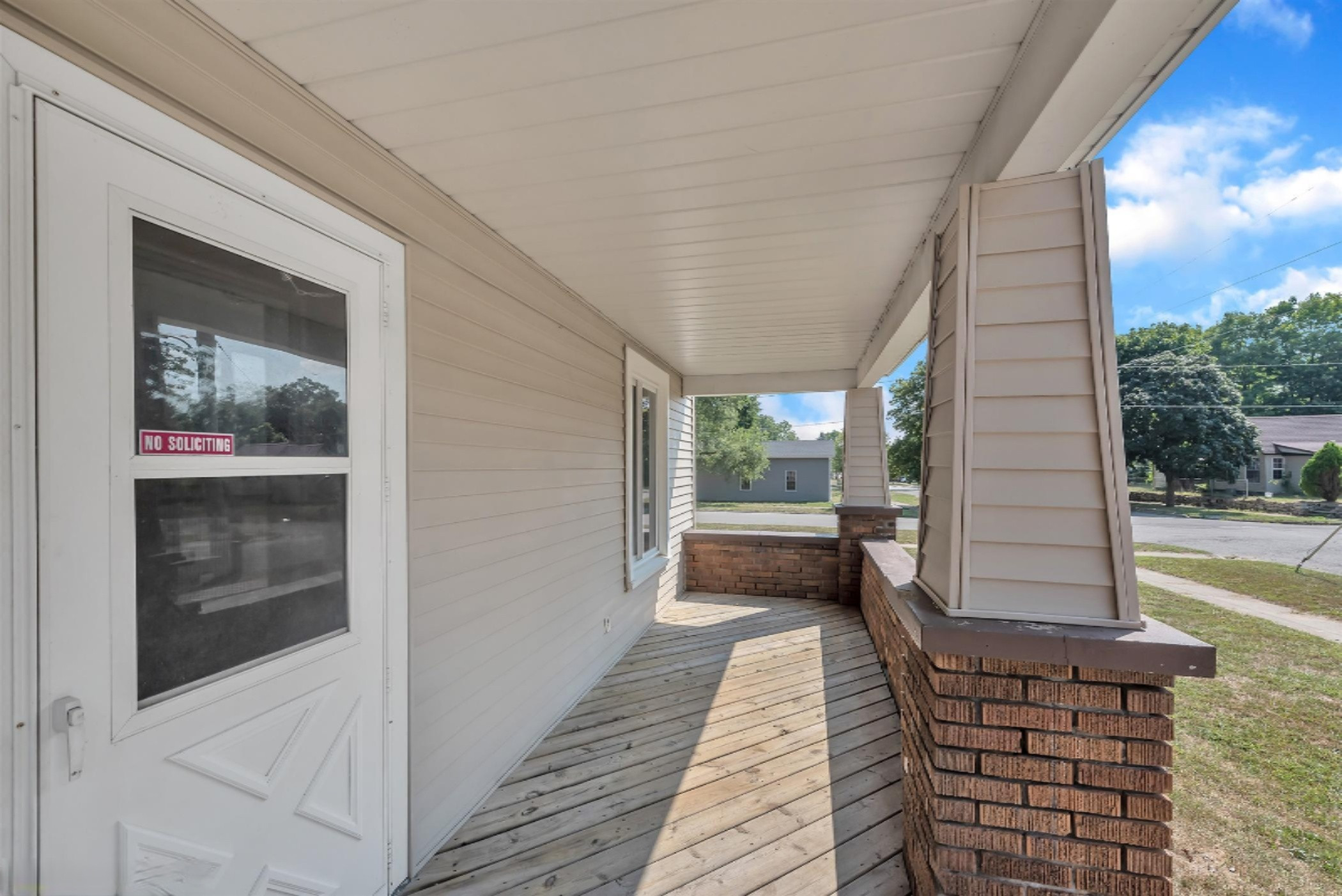 204 West May Street Belding, MI 48809 - Photo 9 of 28 06-204 W May St-windowstill-realest