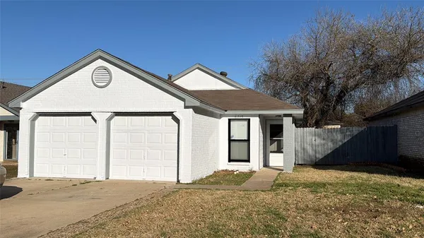 $240,000 | 6715 Cuculu Drive, Fort Worth, TX 76133