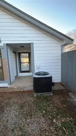 $240,000 | 6715 Cuculu Drive, Fort Worth, TX 76133
