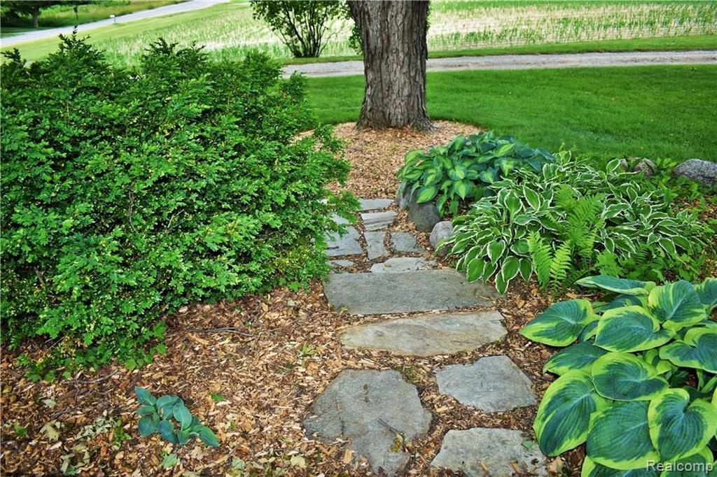 9319 Beecher Road Flushing, MI 48433 - Photo 14 of 67