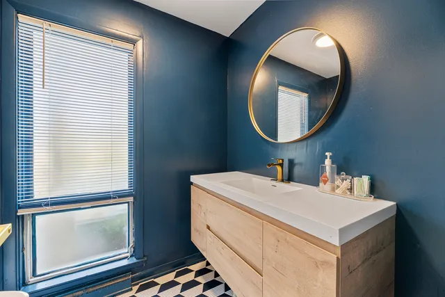 $950,000 | 1210 North Avenue, Highland Park, IL 60035