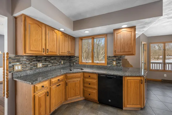 $549,900 | 6185 Willow Run Drive, Battle Creek, MI 49014