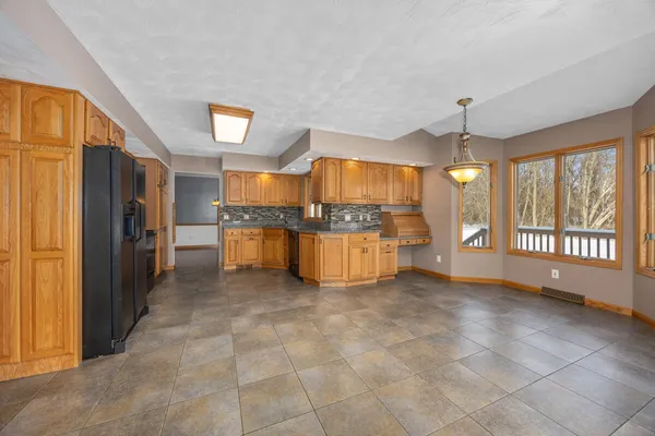 $549,900 | 6185 Willow Run Drive, Battle Creek, MI 49014