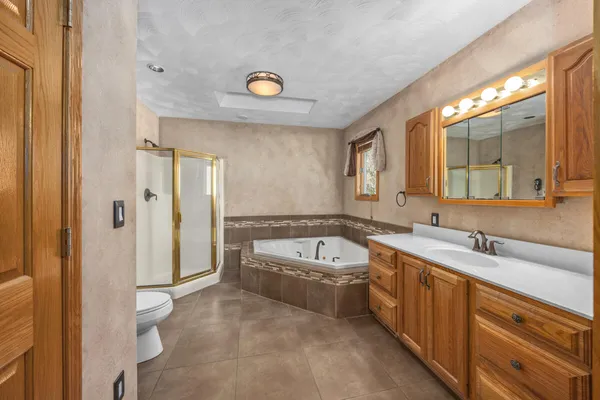 $549,900 | 6185 Willow Run Drive, Battle Creek, MI 49014